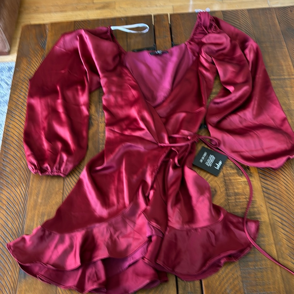 Lulus NWT size small cocktail dress. Burgundy. New condition. Never worn.